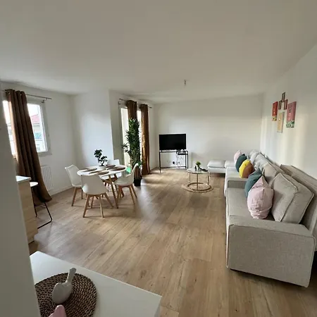 Familial Pres De Apartment *